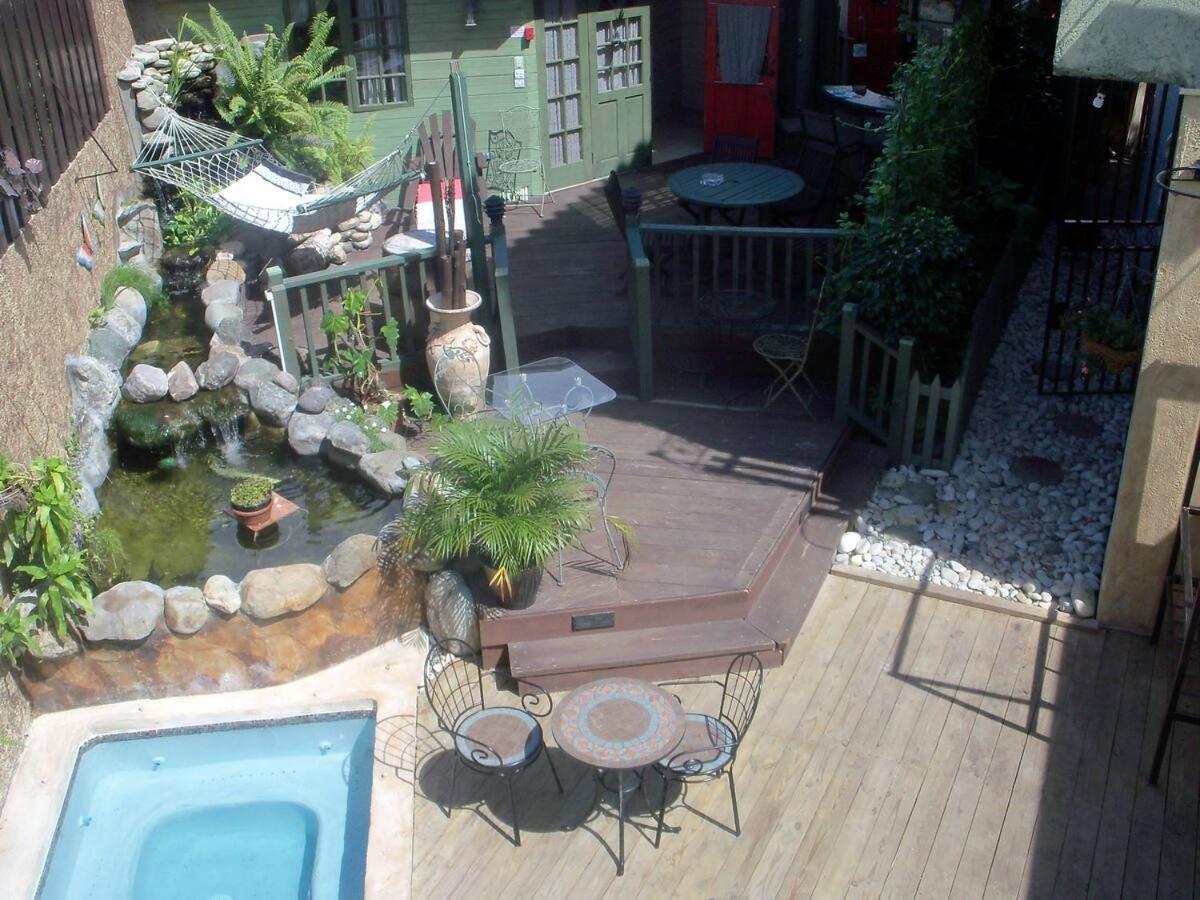 One32 Guesthouse Bejeweled Kingston Eksteriør bilde