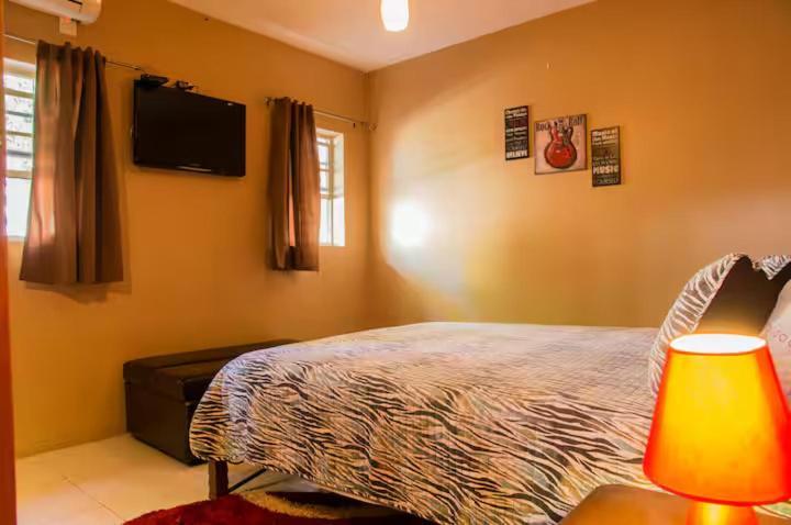 One32 Guesthouse Bejeweled Kingston Eksteriør bilde